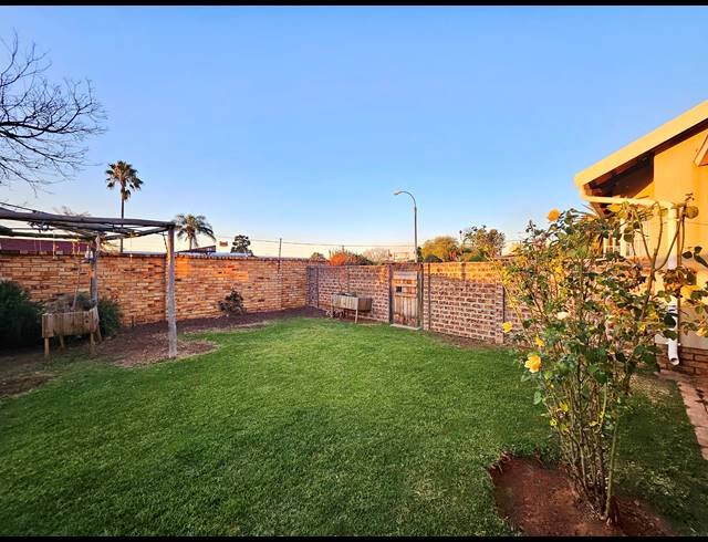 3 bed property to rent in NORKEM PARK